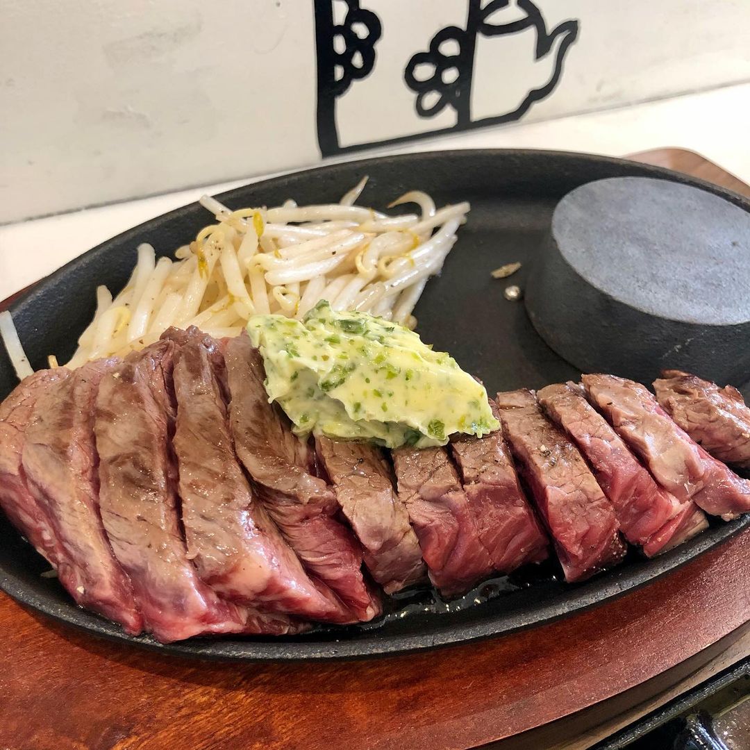 肉最強伝説 超絶うまうま赤身肉 愉快なオーナーさんですこと サガリ肉で食感良し 肉最強伝説 赤身ステーキ サガリステーキ ステーキ 肉まみれ 肉充電 にくにくにくにく 肉肉肉 肉 福岡ごはん 福岡ご飯 福岡飯 博多天神おしゃれグルメ