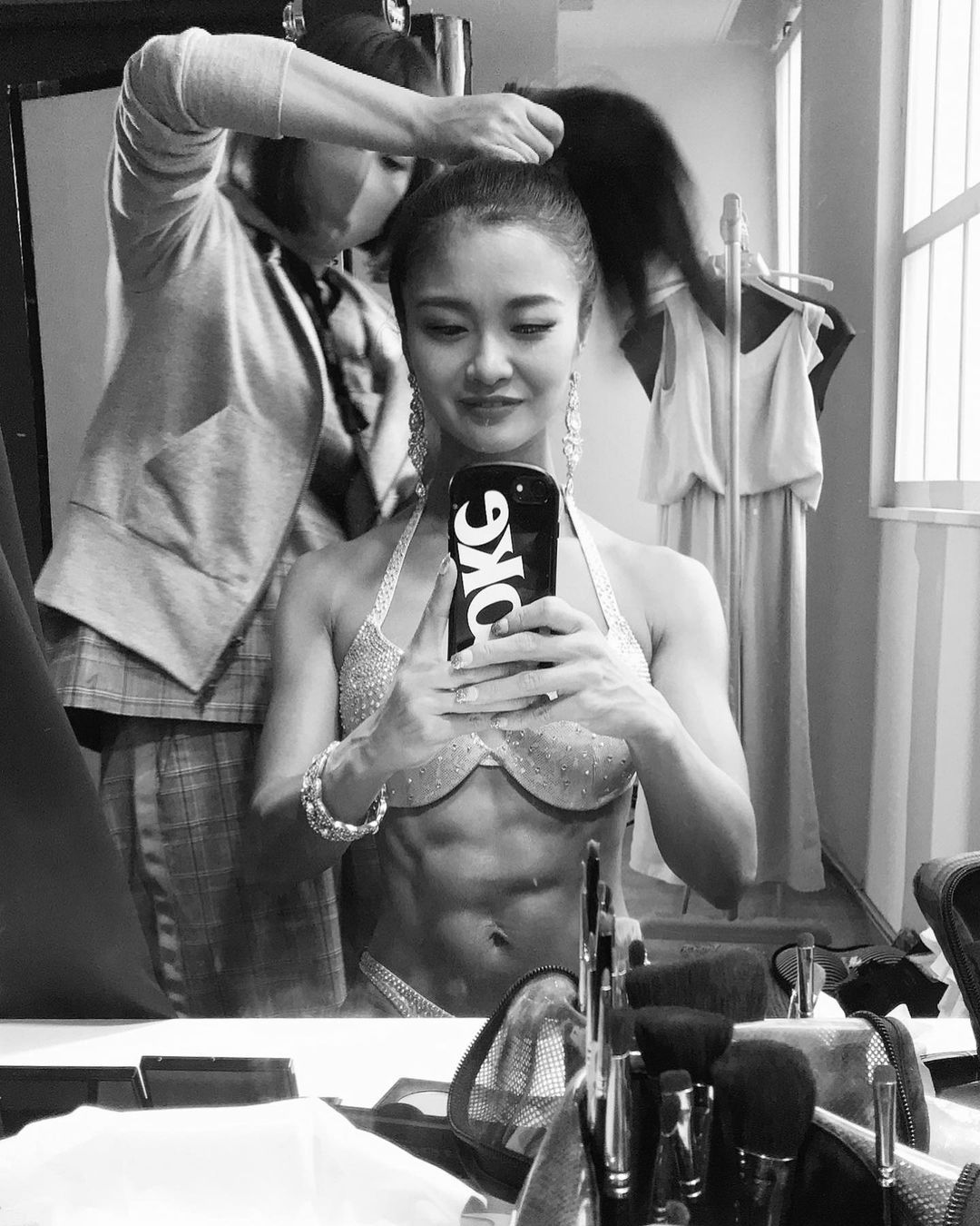 D 44 私の強みは腹筋かな けど他も育ててみせる その為には食べて寝て動かなやん 腹筋 シックスパック シックスパック女子 エイト パック 撮影 撮影中 オフショット Jbbf フィットネスビキニ ビキニ女子 筋 筋スタグラム Bodybuilding