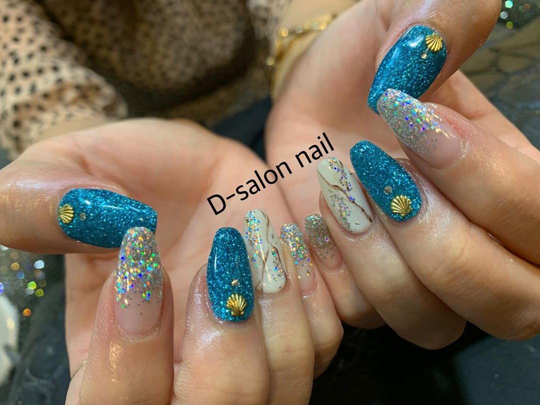 Dsalon Nail Eyelashさんの投稿 ラストサマーネイル 担当ネイリスト 大伴れな こちらのネイルは デザインコース クーポン価格 57 税込 皆様のご来店お待ちしております ネイル ネイリスト求人 ネイリス ネイル ファン倶楽部