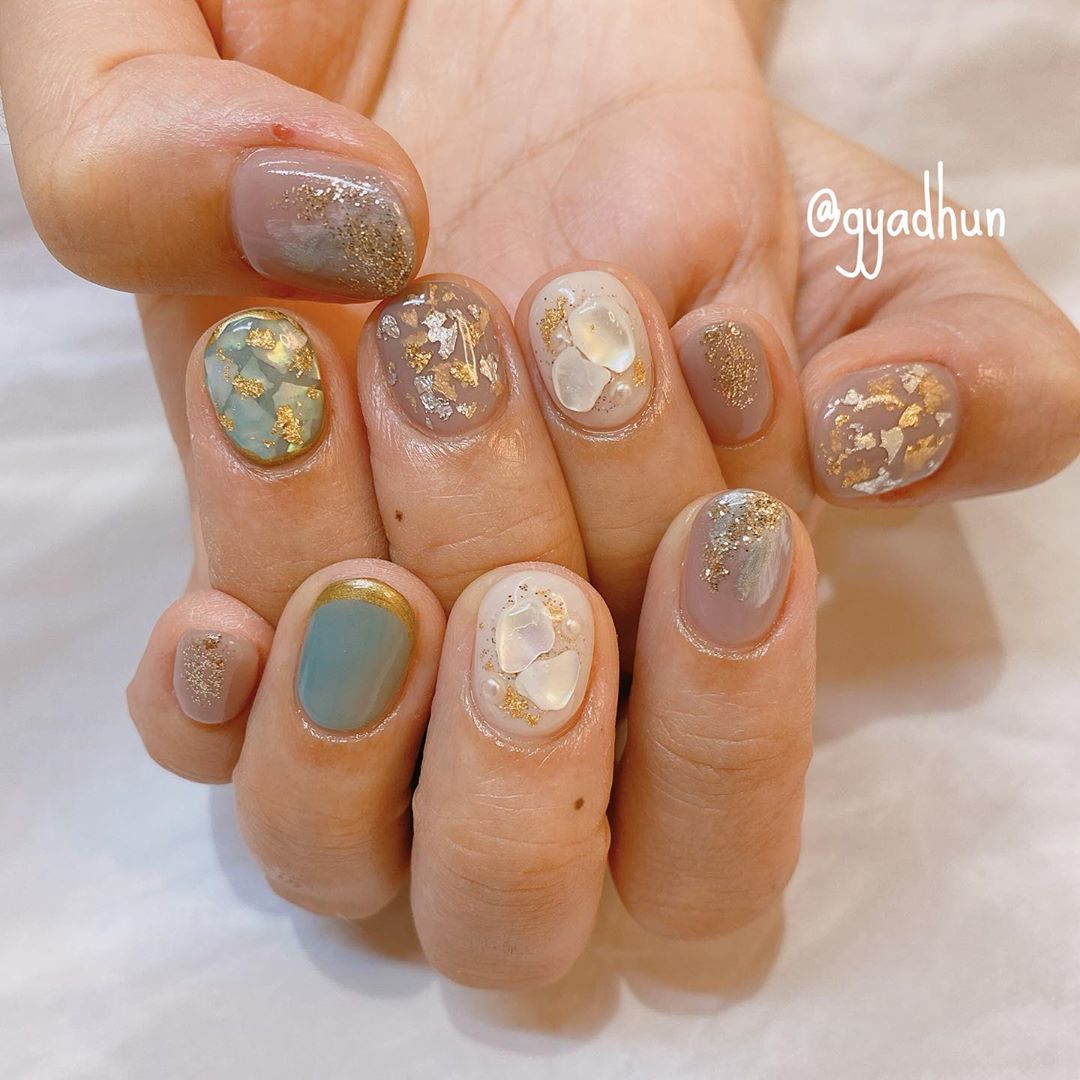 Gyadhunさんの投稿 シェルネイル 金箔ネイル 金箔 ナチュラルネイル オフィスネイル ネイルデザイン ハンドネイル Nail Nailstagram 大人ネイル 女子力 ジェルネイル Gelnail Gel ジェル ネイルファン倶楽部