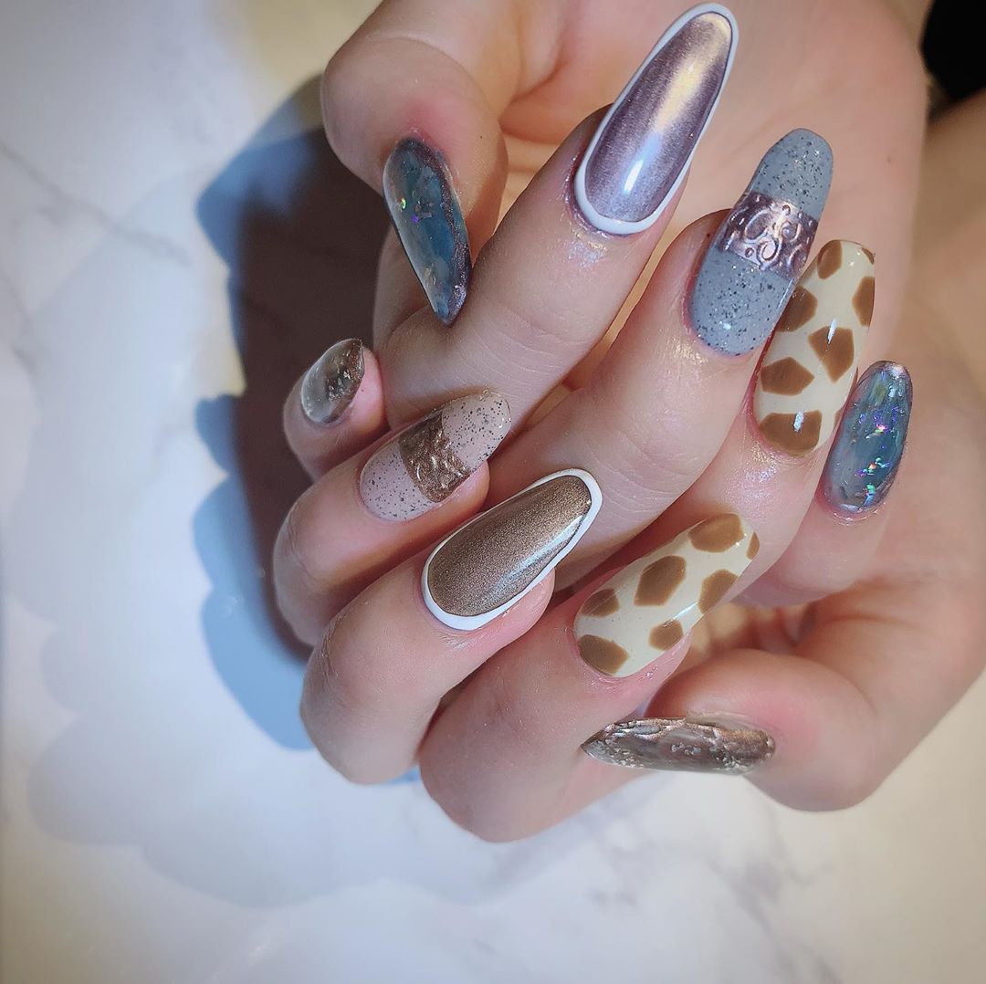 Li Y Nailsさんの投稿 やりたいものを全部詰め込んだネイル 笑 キリン かわいい Nail Nails Instalike Instagood Japannail Nailsalon ネイル 夏ネイル ちゅるんネイル