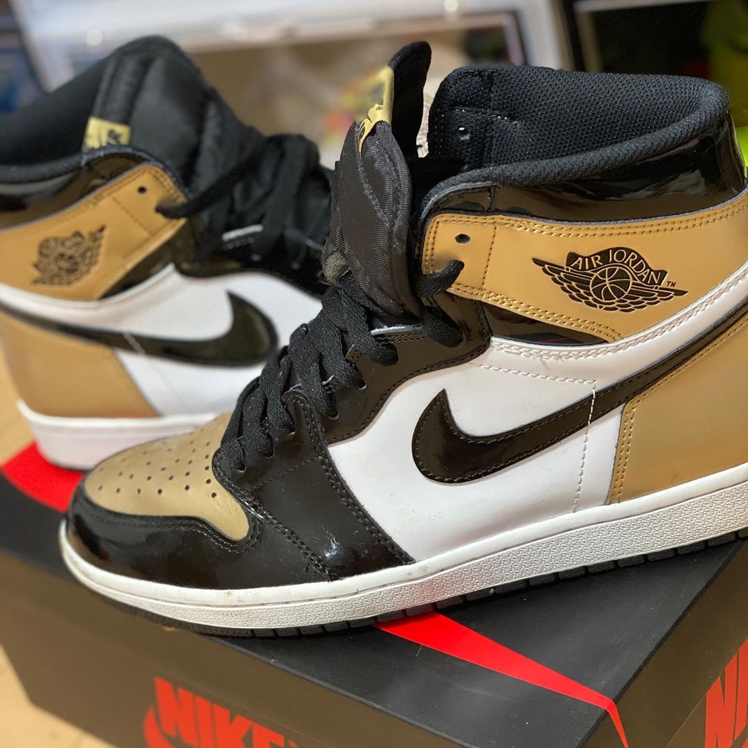 Yanmar1108さんの投稿 スニーカーファン倶楽部 Jordan 1 Retro High Gold Toe キラキラパテント シワから割れそうで怖い ガリガリの後輩ちゃんがゲットしてくれた思い出の一足 Nike Jordan1 スニーカー ス スニーカーファン倶楽部